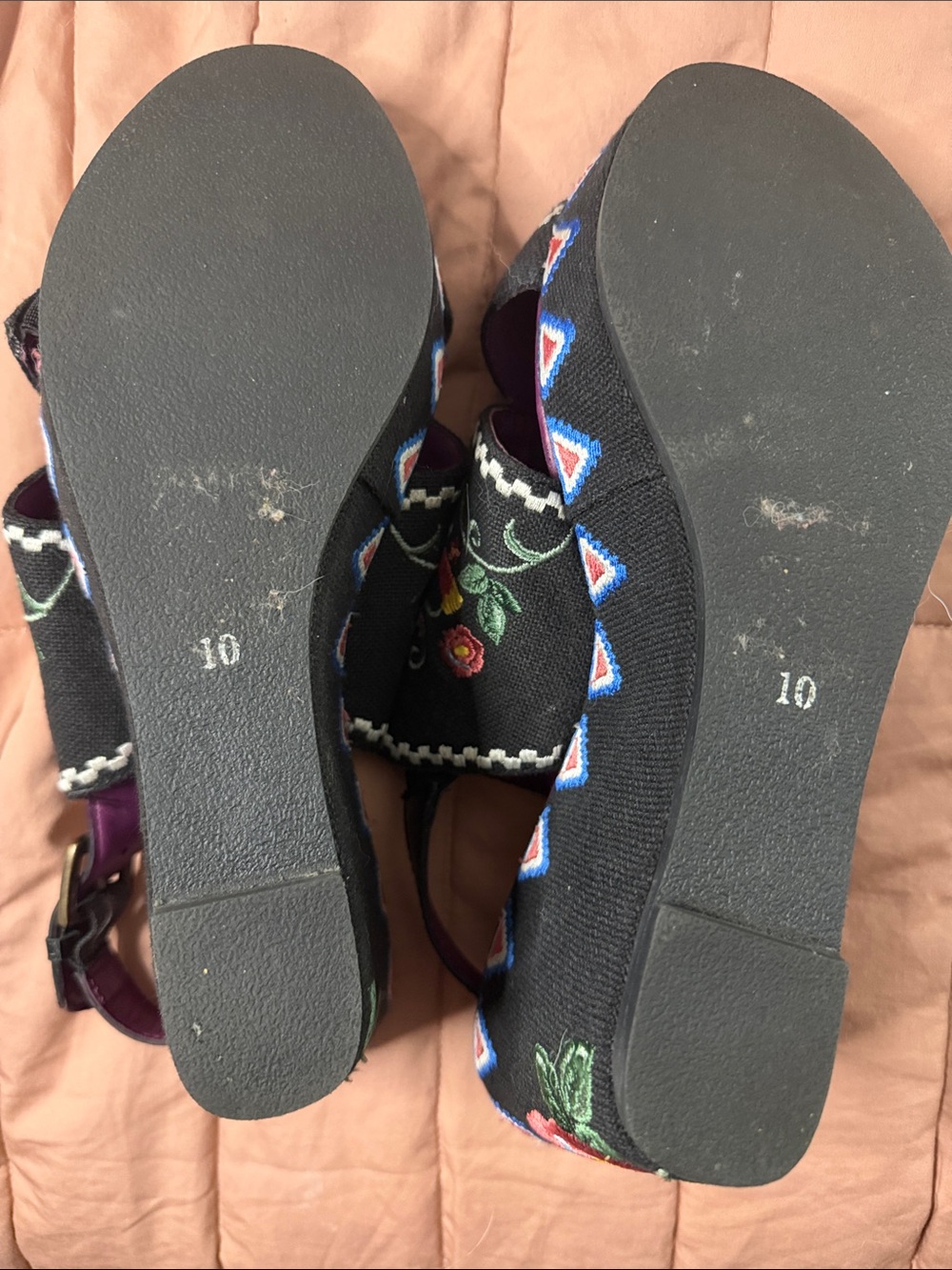 Sharif Black Embroidered Floral & Bird Wedge Sandals with Purple Insole - Picture 4 of 6